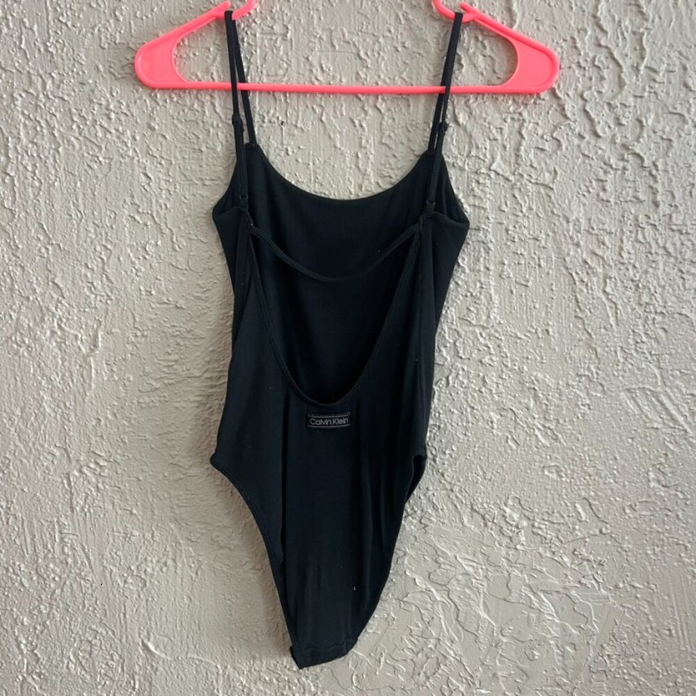 ⭐️ Calvin Klein Low Back Ribbed Bodysuit - Picture 3 of 10
